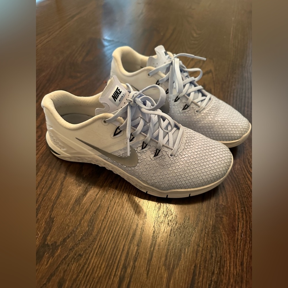 Women’s Nike Metcon 4 XD MTLC